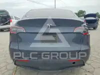 2025 Tesla Model Y фото