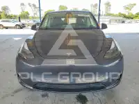 2025 Tesla Model Y фото