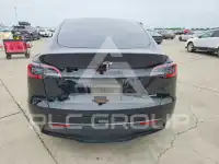 2025 Tesla Model Y фото