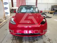 2025 Tesla Model Y фото