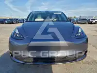 2025 Tesla Model Y фото