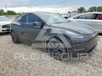 2025 Tesla Model Y фото