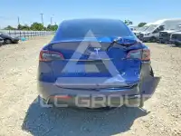 2025 Tesla Model Y фото