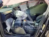 2025 Tesla Model Y фото