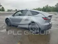 2025 Tesla Model Y photo