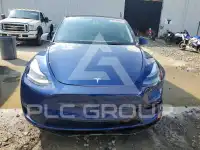2025 Tesla Model Y фото