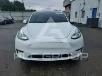 2025 Tesla Model Y фото