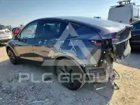 2025 Tesla Model Y фото