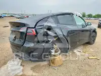 2025 Tesla Model Y photo