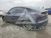 2025 Tesla Model Y фото