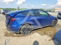 2025 Tesla Model Y фото