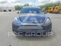 2025 Tesla Model Y фото