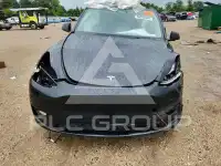 2025 Tesla Model Y photo