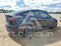 2025 Tesla Model Y фото