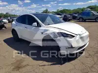 2025 Tesla Model Y фото