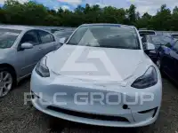 2025 Tesla Model Y photo