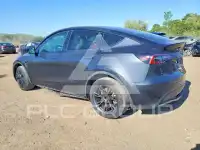 2025 Tesla Model Y фото
