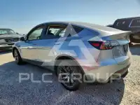 2025 Tesla Model Y фото
