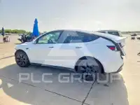 2025 Tesla Model Y photo