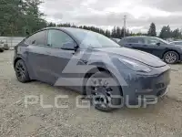 2025 Tesla Model Y фото