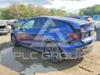 2025 Tesla Model Y фото