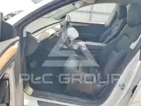 2025 Tesla Model Y фото