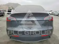 2025 Tesla Model Y фото