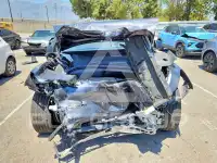 2025 Tesla Model Y фото