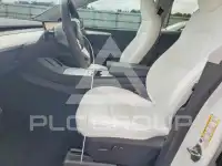 2025 Tesla Model Y фото