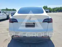 2025 Tesla Model Y photo