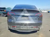 2025 Tesla Model Y фото