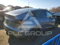 2025 Tesla Model Y фото