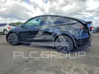 2025 Tesla Model Y фото