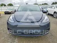 2025 Tesla Model Y photo