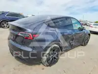 2025 Tesla Model Y фото