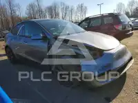 2025 Tesla Model Y фото