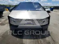 2025 Tesla Cybertruck фото