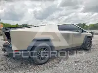 2025 Tesla Cybertruck photo