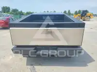 2025 Tesla Cybertruck фото