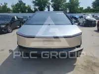 2025 Tesla Cybertruck фото