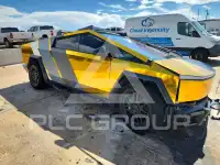 2025 Tesla Cybertruck photo