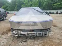 2025 Tesla Cybertruck photo