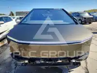 2025 Tesla Cybertruck photo