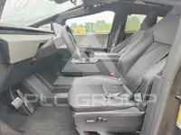2025 Tesla Cybertruck photo