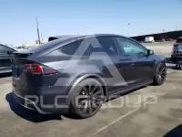 2025 Tesla Model X фото