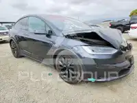 2025 Tesla Model X photo