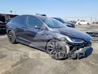 2025 Tesla Model X фото
