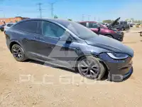 2025 Tesla Model X фото