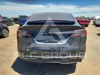 2025 Tesla Model X фото
