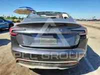 2025 Tesla Model 3 фото